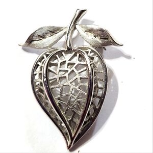 Vintage Crown Trifari Silver Tone Filigree Almond Pin Brooch